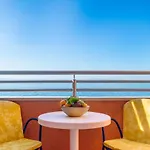 Promenada - Beachfront Apartament Tučepi