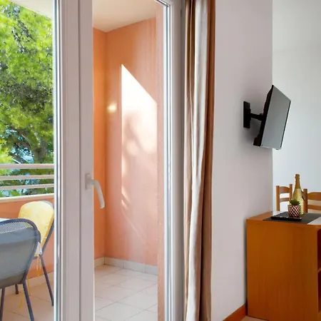 Promenada - Beachfront