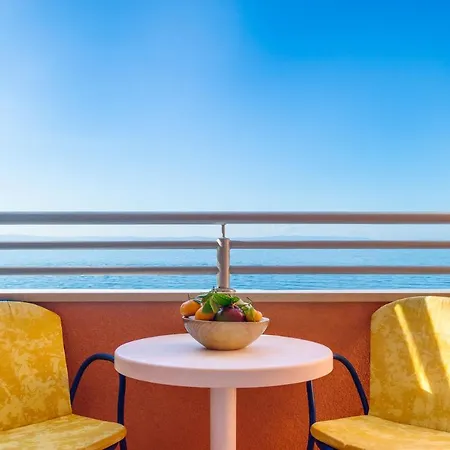 Promenada - Beachfront Lägenhet Tučepi