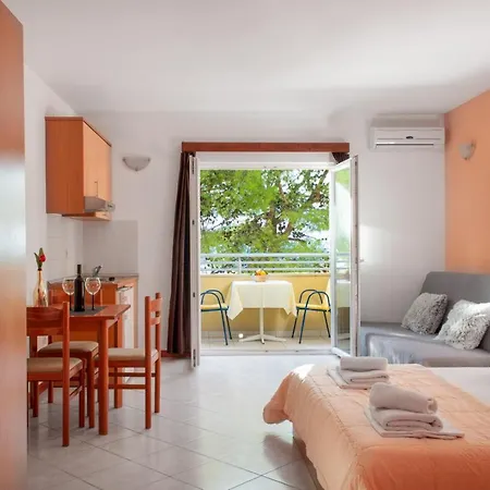 Promenada - Beachfront Lägenhet *